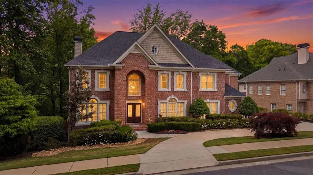 4545 Bastion Dr, Roswell, GA 30075